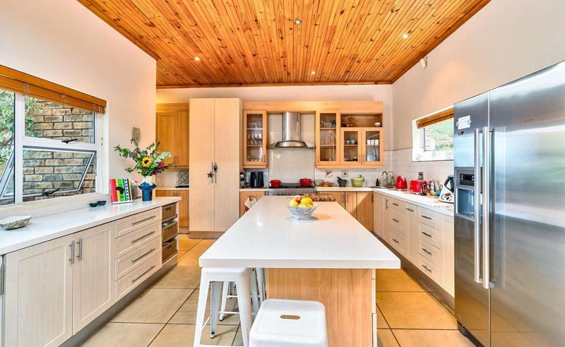 4 Bedroom Property for Sale in Hout Bay Western Cape